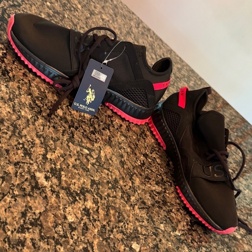 U.S. Polo Assn. Men's Sneakers in Black and Red NWT 10 - Picture 4 of 11
